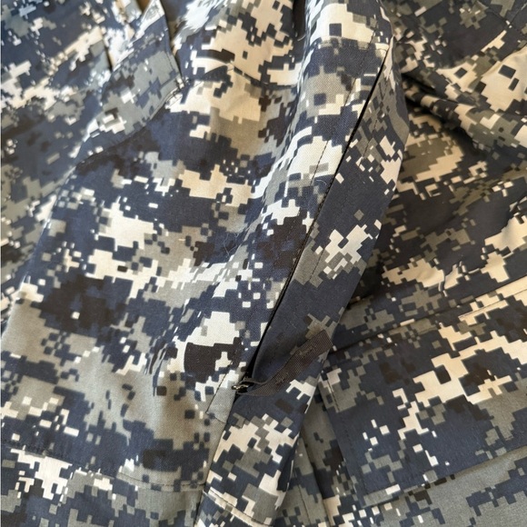 US Navy camo shell parka blue size small in excellent like-new condition - Picture 3 of 5